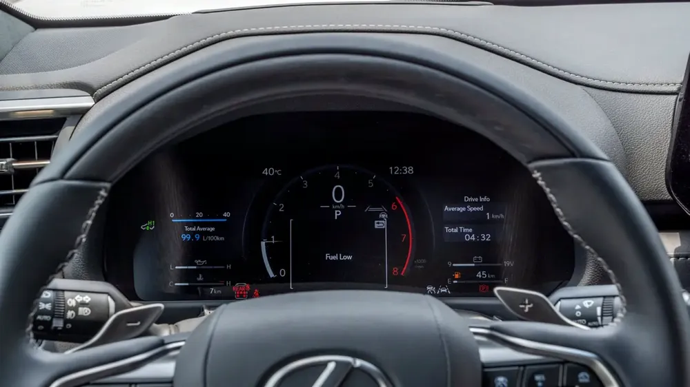 LX 600 3.5L 2025 GCC Specs 0 KM For Export - Image 14