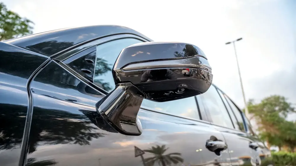 LX 600 3.5L 2025 GCC Specs 0 KM For Export - Image 9