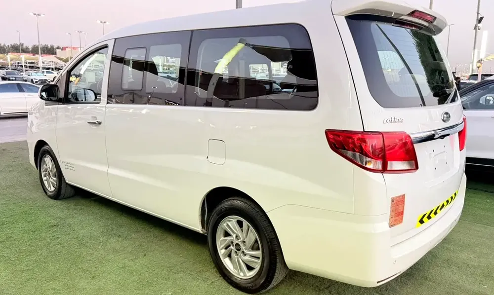 EXCELLENT DEAL for our JAC M4 Refine ( 2022 Model ) in White Color GCC Specs - Image 7