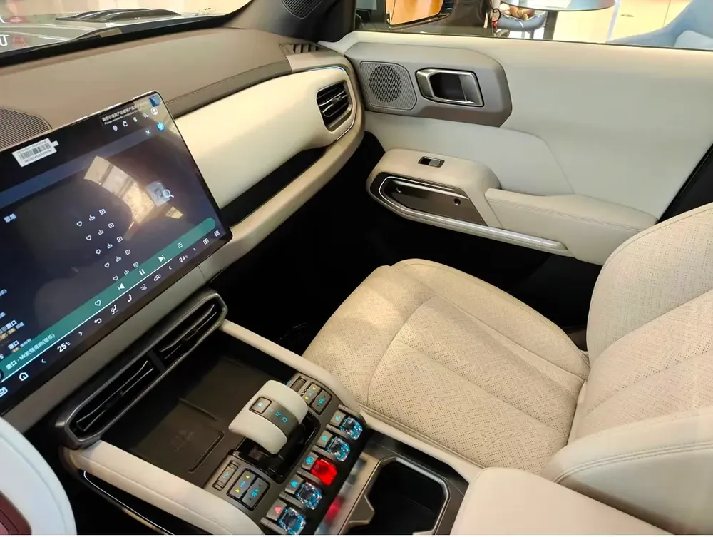 2025 501KM 4WD Intelligent Driving full option - Image 10