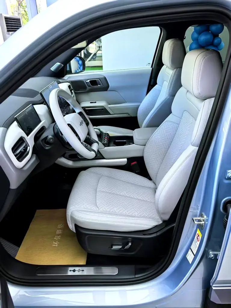 2025 501KM 4WD Intelligent Driving full option - Image 12
