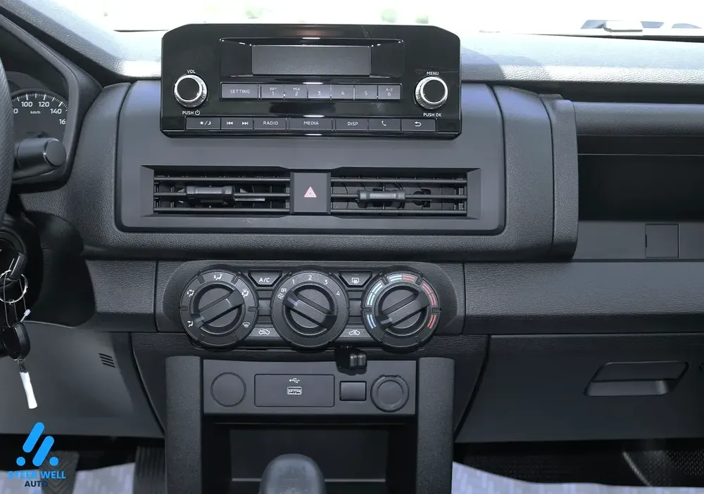 Mitsubishi L200 2.4L DIESEL D.CABIN 4X4 GL 5MT MID-LINE 2026 MODEL - Image 19