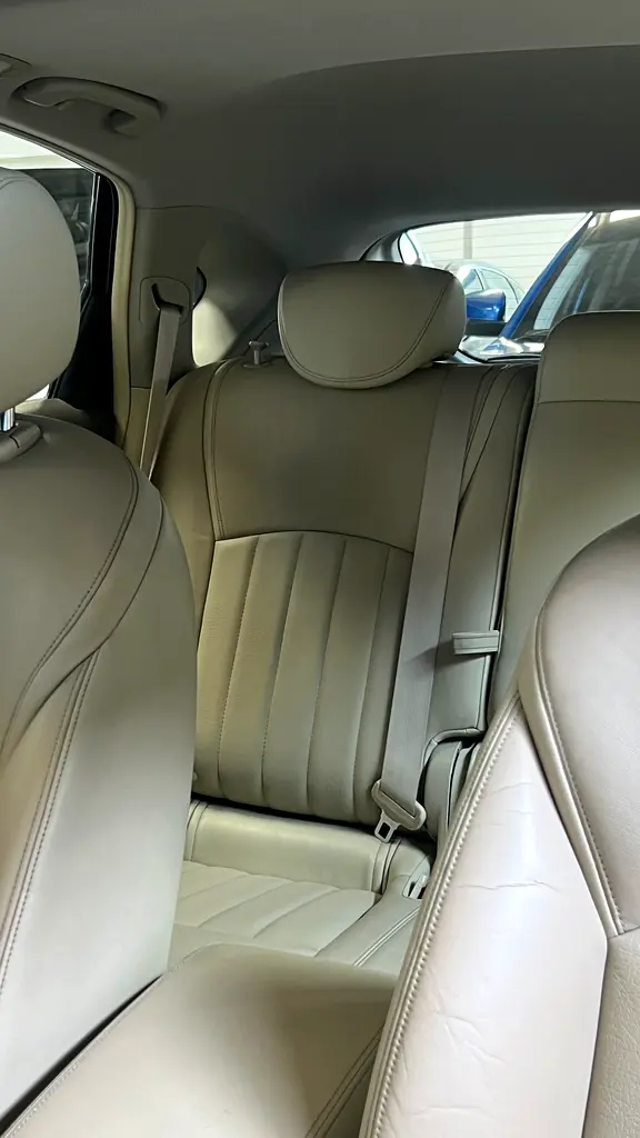Infiniti QX50 Luxury 2014 - GCC Specs - Perfect Condition and single owner - Image 12