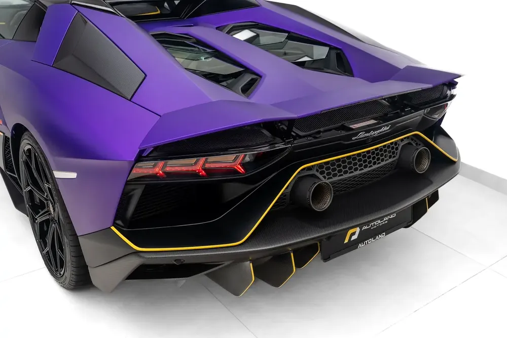 2022 LAMBORGHINI AVENTADOR ULTIMAE 01 OF 250. FULL CARBON - Image 10
