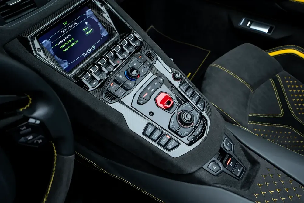 2022 LAMBORGHINI AVENTADOR ULTIMAE 01 OF 250. FULL CARBON - Image 18