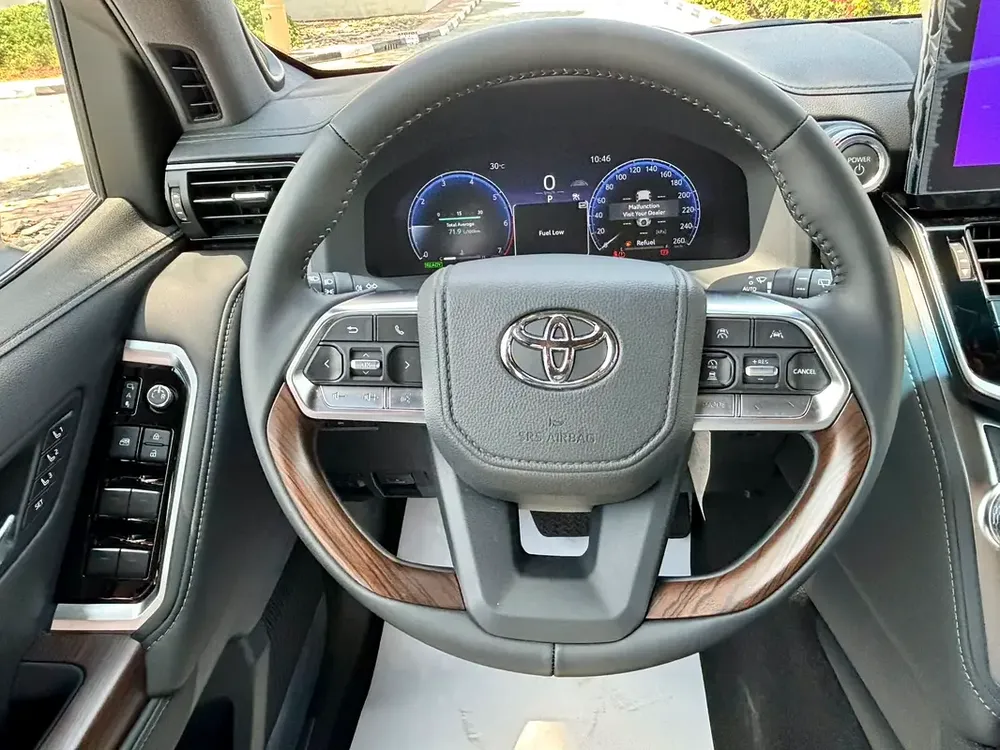 TOYOTA LAND CRUISER VX 3.5 HUBRID MODEL 2026 - Image 11