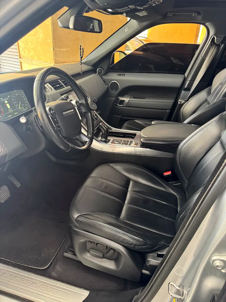 2014 Range Rover Sport HSE Supercharged 6-cylinder | GCC Specs - Image 4