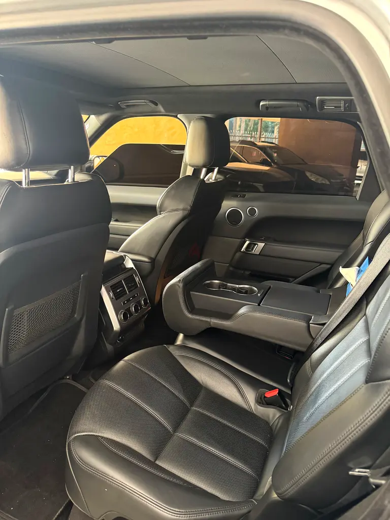 2014 Range Rover Sport HSE Supercharged 6-cylinder | GCC Specs - Image 5