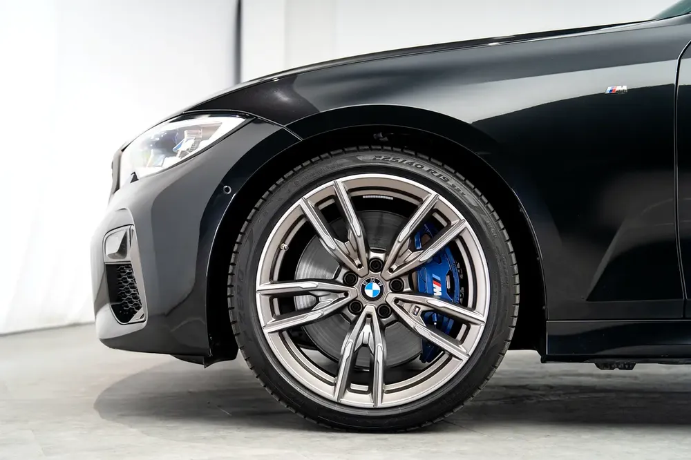 0% Down Payment Available • M-Sport • FDSH • BMW Warranty + Service Contract • GCC - Image 16