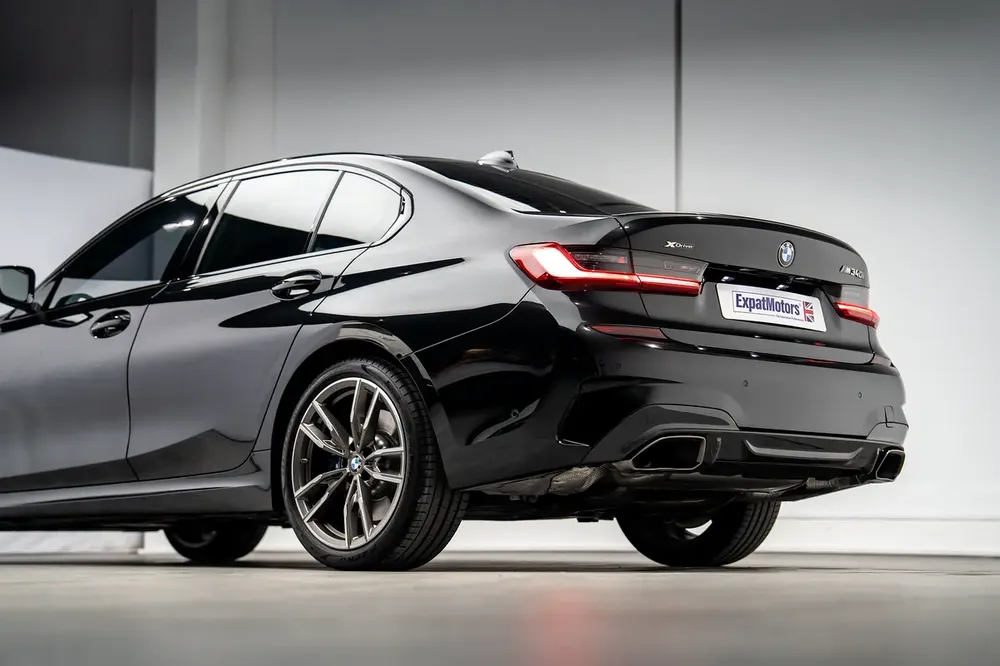 0% Down Payment Available • M-Sport • FDSH • BMW Warranty + Service Contract • GCC - Image 20