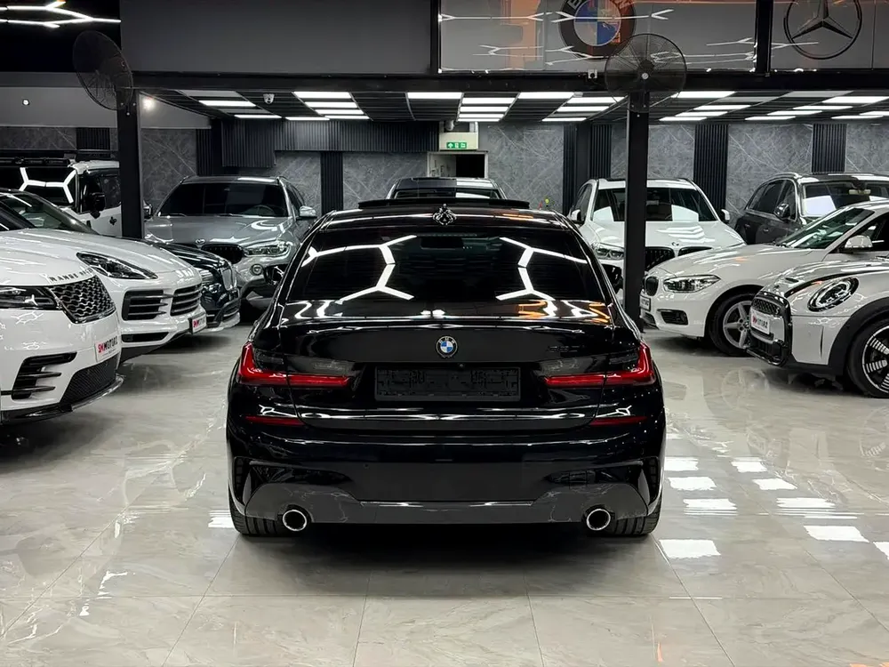 Black Edition | M-Sport | Full BMW Service History | Low Kms | Original Paint | GCC - Image 4