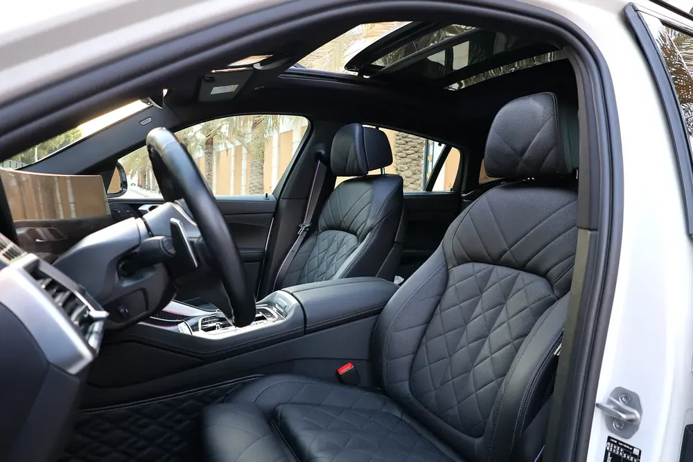 BMW X6-XDrive40i-2024-47000KM-GCC SPECS-UNDER WARRANTY  SERVICE-EXCELLENT CONDITION - Image 12