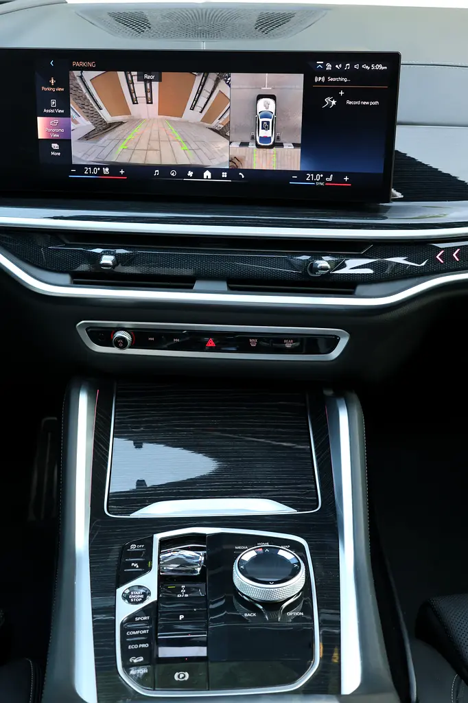 BMW X6-XDrive40i-2024-47000KM-GCC SPECS-UNDER WARRANTY  SERVICE-EXCELLENT CONDITION - Image 14