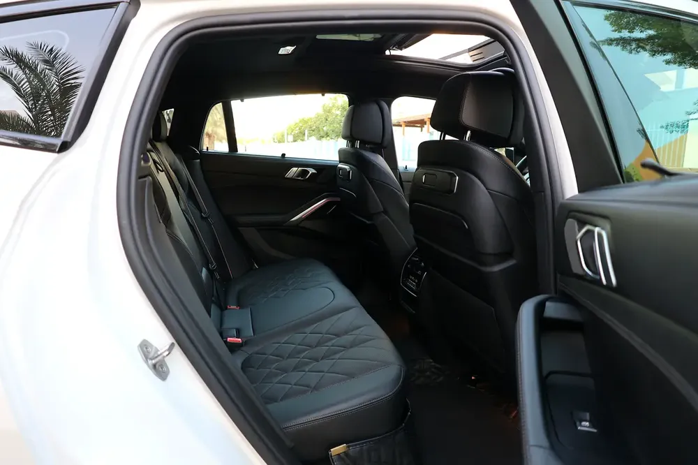 BMW X6-XDrive40i-2024-47000KM-GCC SPECS-UNDER WARRANTY  SERVICE-EXCELLENT CONDITION - Image 18