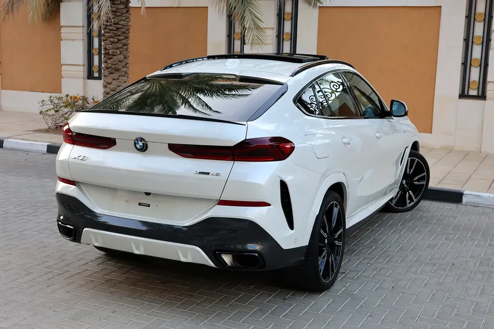 BMW X6-XDrive40i-2024-47000KM-GCC SPECS-UNDER WARRANTY  SERVICE-EXCELLENT CONDITION - Image 4