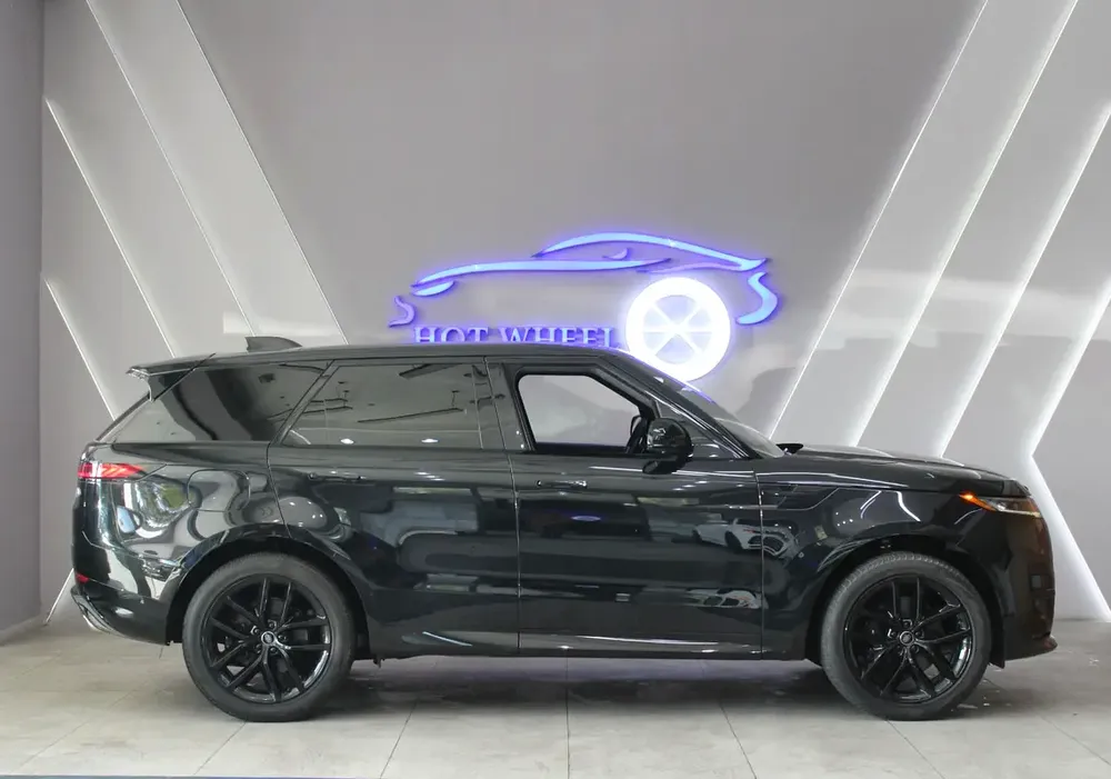 2023 - Range Rover Sport SE - With warranty - Image 5