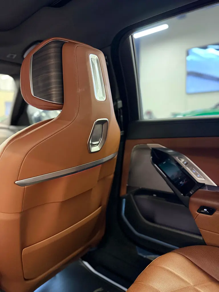 BMW 735i - Image 12