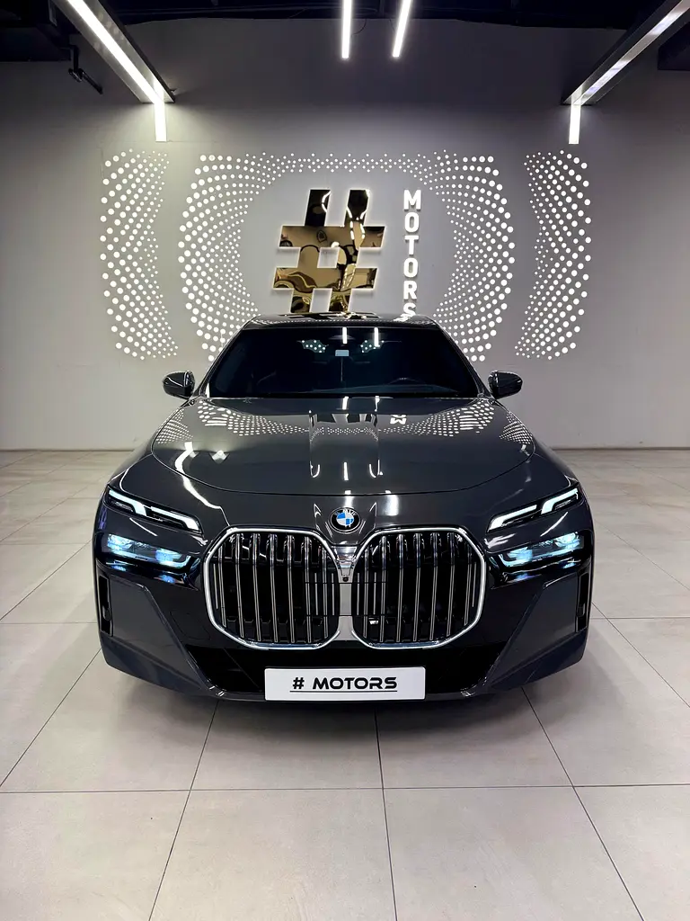 BMW 735i - Image 16