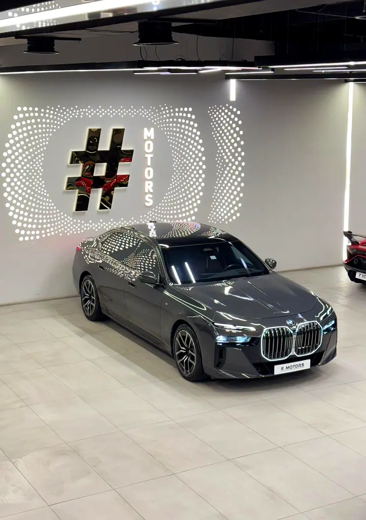 BMW 735i - Image 17