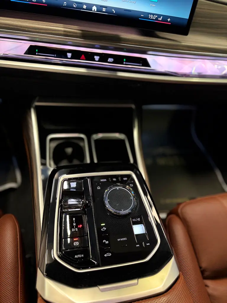 BMW 735i - Image 5