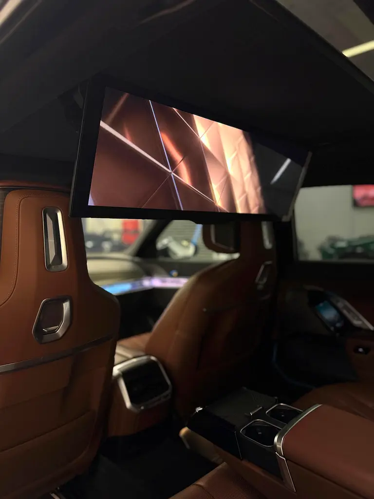 BMW 735i - Image 7