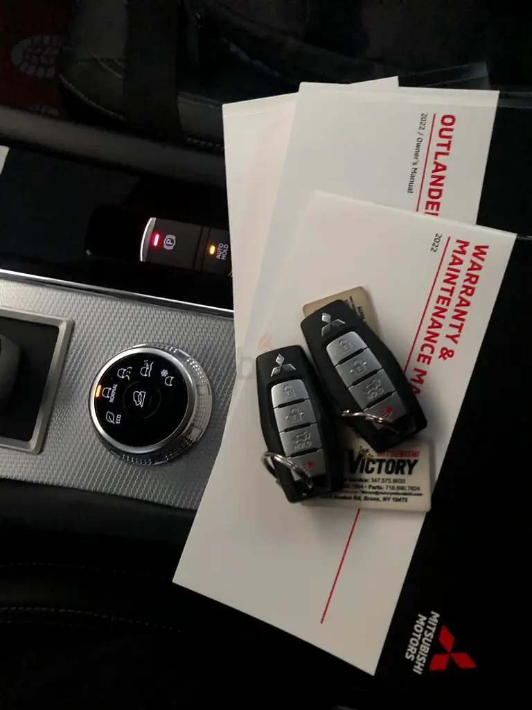 Mitsubishi Outlander 2022 SEL Special Edition USA - Image 10