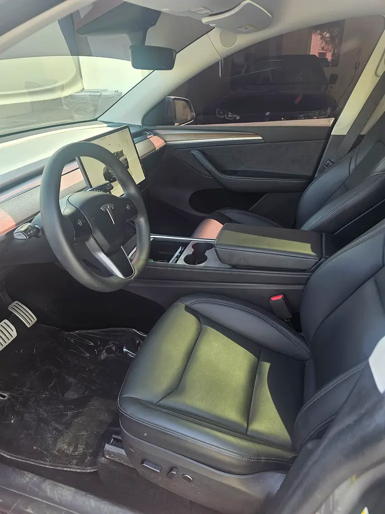 Tesla Model Y Performance 2023 GCC Specs - Image 5