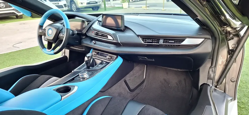 BMW i8 Coupe 2019 - Korean Specs - Excellent Condition - Image 13