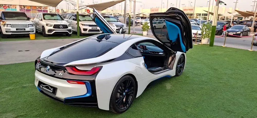 BMW i8 Coupe 2019 - Korean Specs - Excellent Condition - Image 4