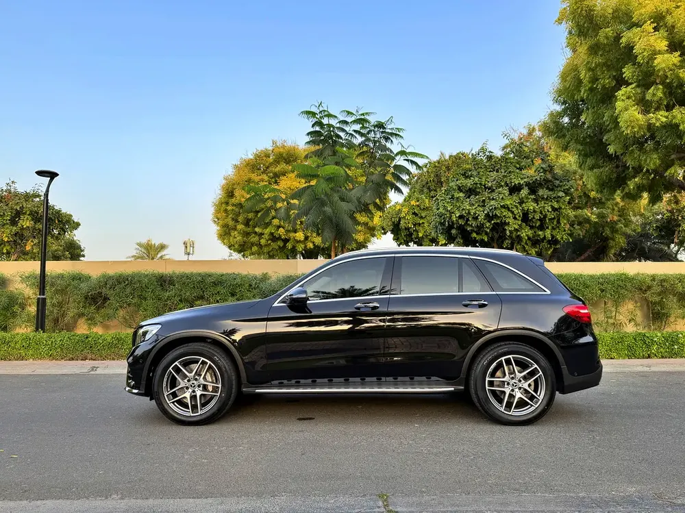 Mercedes-Benz GLC 250 4MATIC / FULL GARGASH HISTORY - Image 5