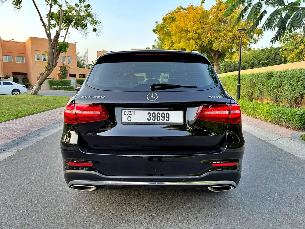 Mercedes-Benz GLC 250 4MATIC / FULL GARGASH HISTORY - Image 8