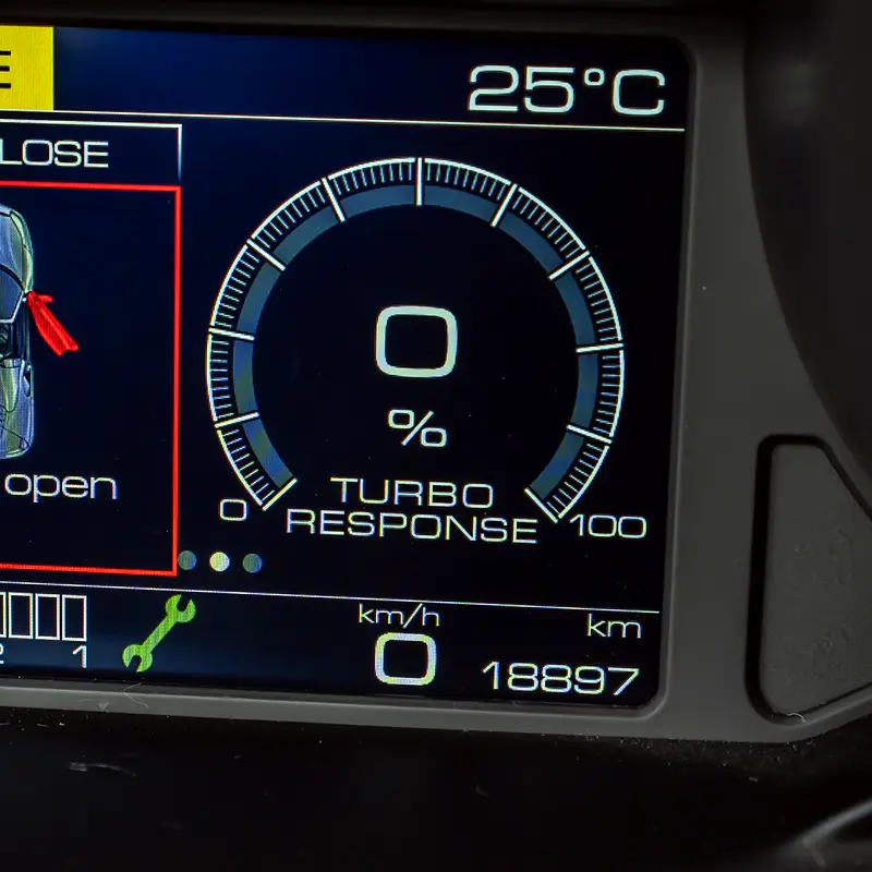 2018  FERRARI  488 SPIDER  DONE ONLY 18,000KM - Image 12
