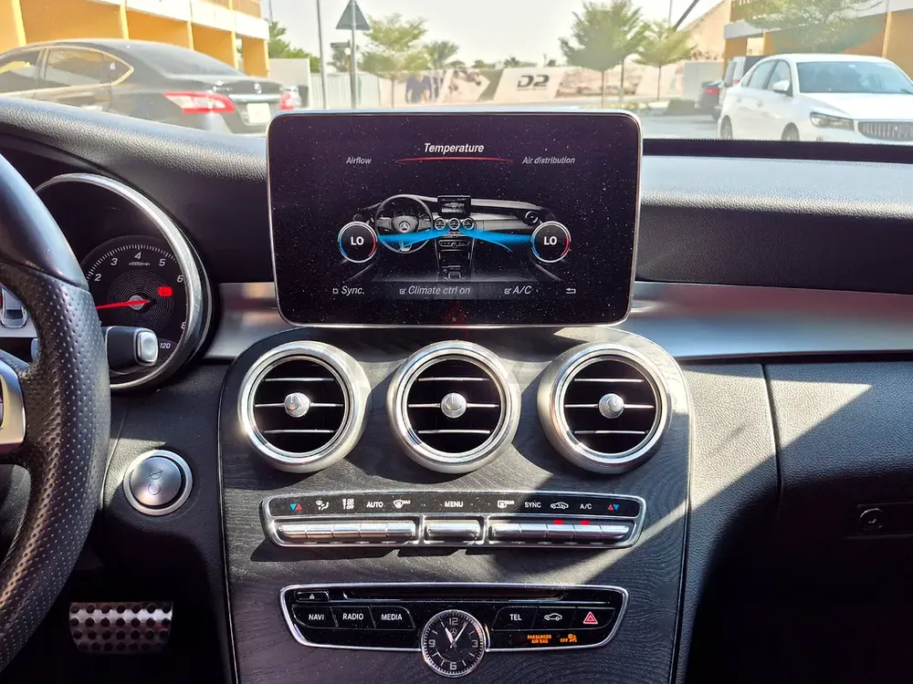 AED 1368/month | 2018 Mercedes-Benz C-Class C200 | GCC Specs | Ref#401796 - Image 13