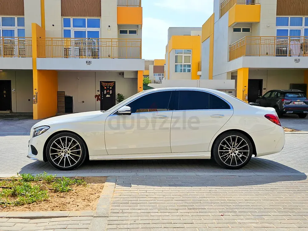 AED 1368/month | 2018 Mercedes-Benz C-Class C200 | GCC Specs | Ref#401796 - Image 5