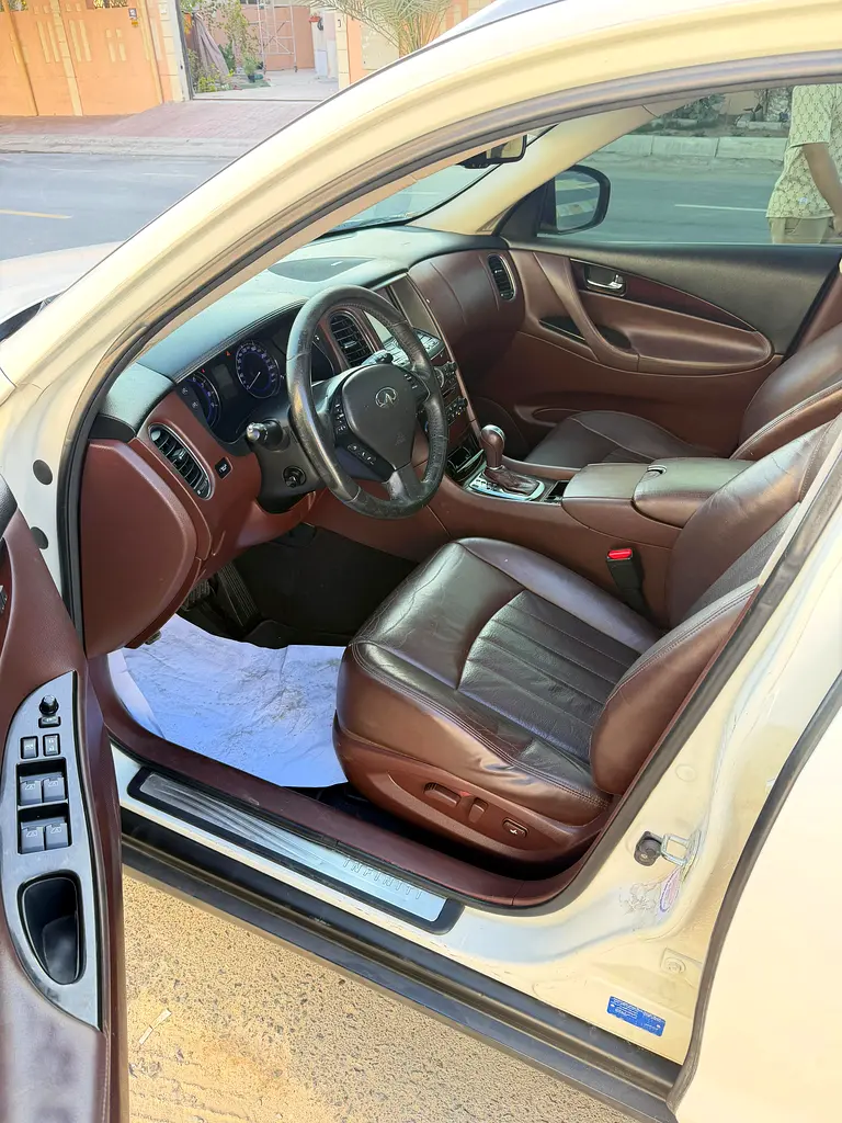 2014 Infiniti QX50,Luxury, Gcc - Image 10