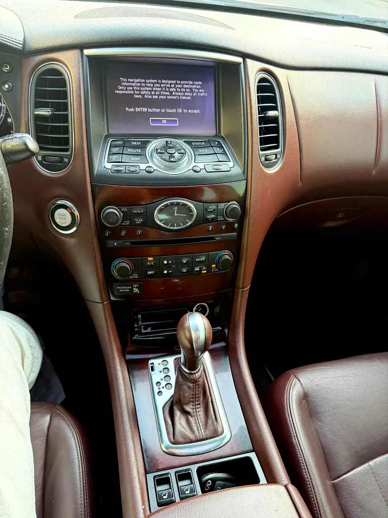 2014 Infiniti QX50,Luxury, Gcc - Image 17