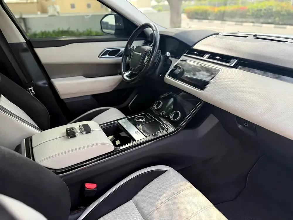 RANGE ROVER VELAR S 2018 DIESEL 2.0L TURBO CHARGED FULL OPTIONS TWO KEYS - Image 13