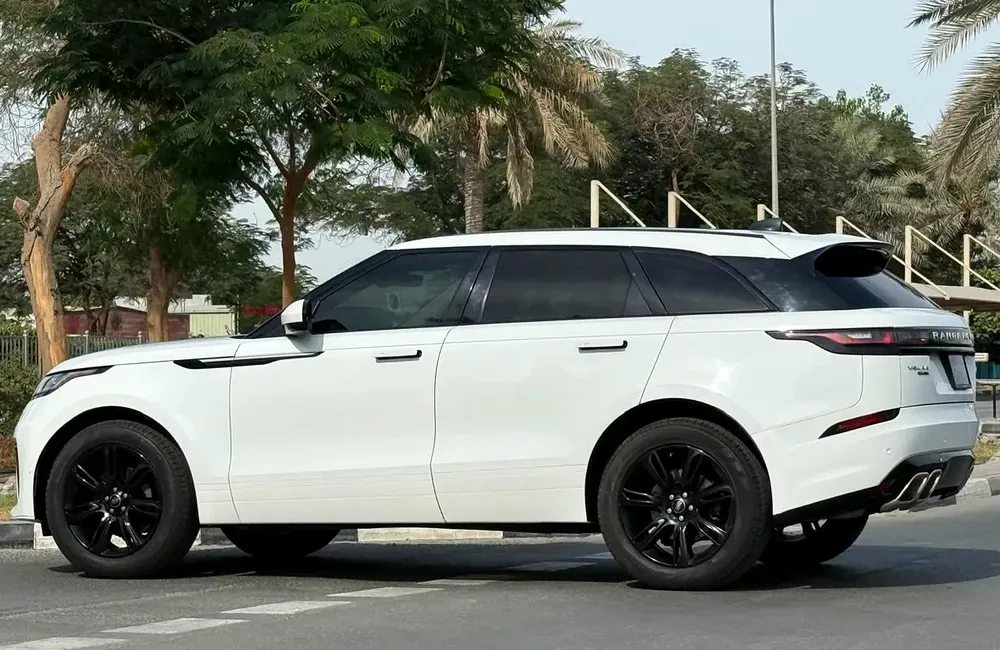 RANGE ROVER VELAR S 2018 DIESEL 2.0L TURBO CHARGED FULL OPTIONS TWO KEYS - Image 4