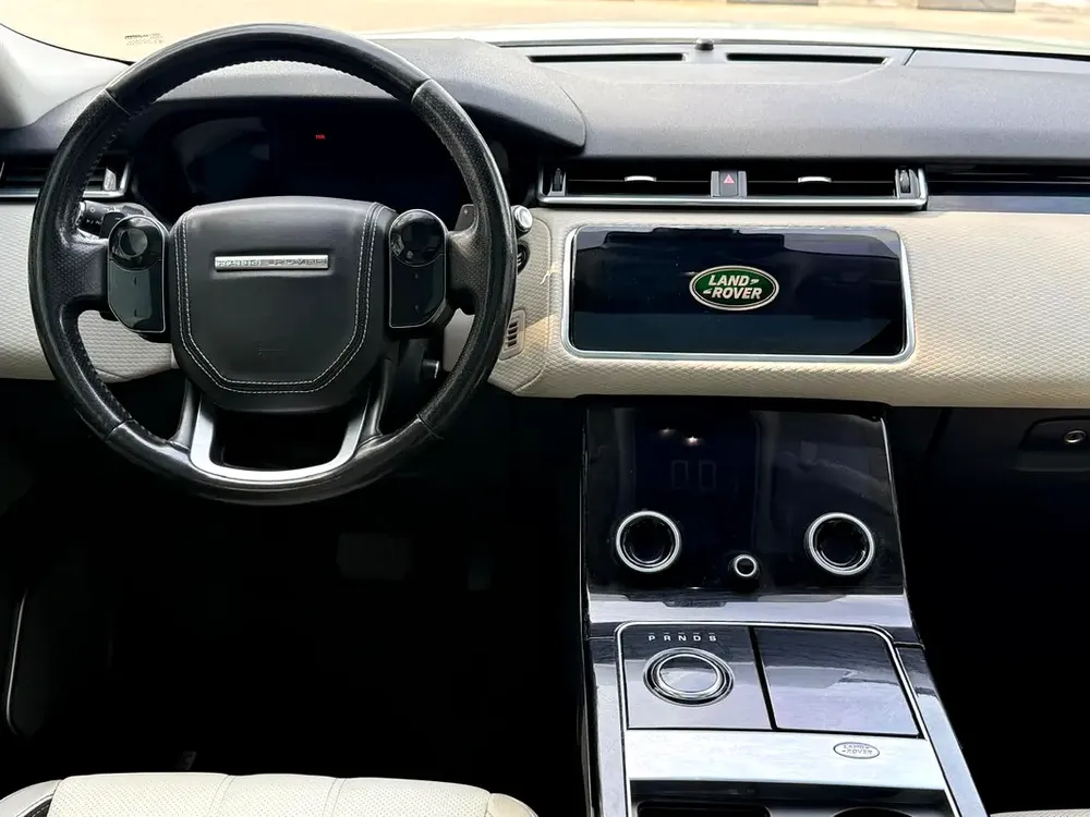 RANGE ROVER VELAR S 2018 DIESEL 2.0L TURBO CHARGED FULL OPTIONS TWO KEYS - Image 8