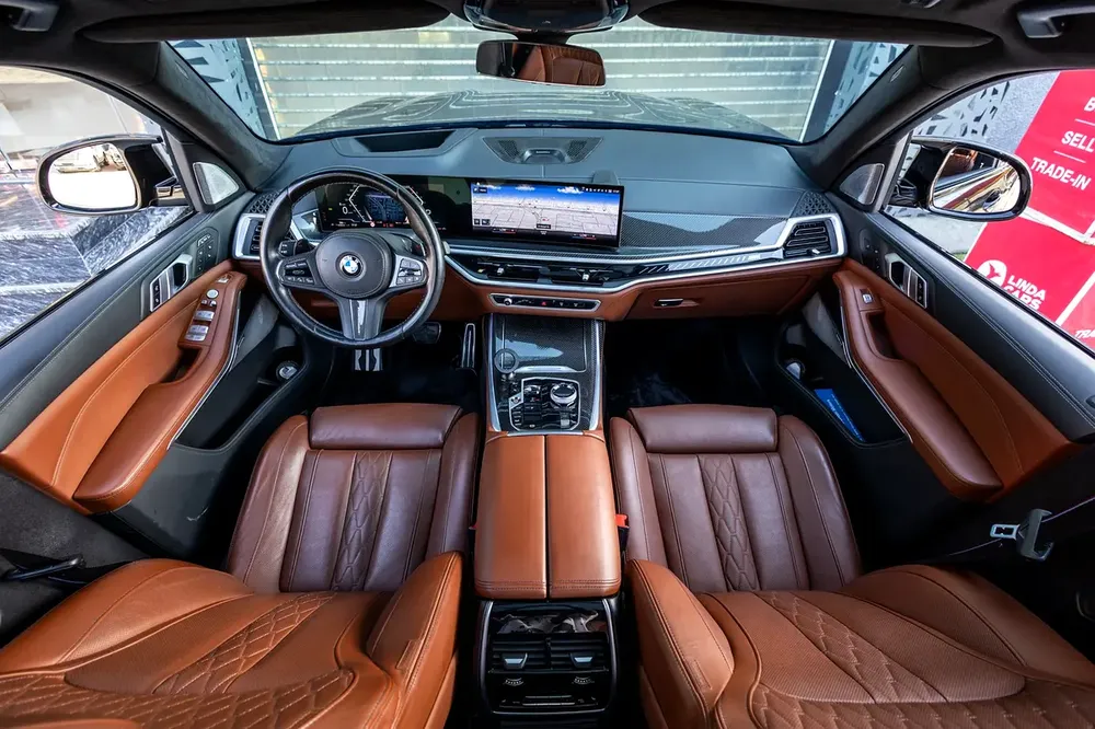 BMW X7 M60i xDrive M-Sport 2023 GCC | Agency Warranty | Service Contract - Image 12