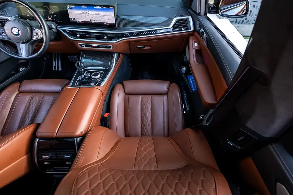BMW X7 M60i xDrive M-Sport 2023 GCC | Agency Warranty | Service Contract - Image 14
