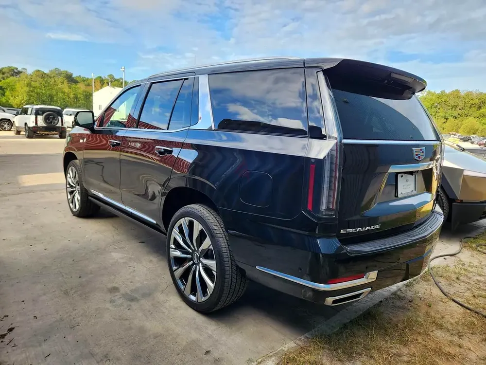 Ertex VIP Cadillac Escalade - Image 11