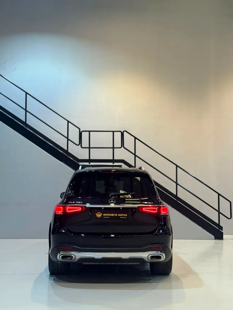 Accident free and low mileage - Image 7