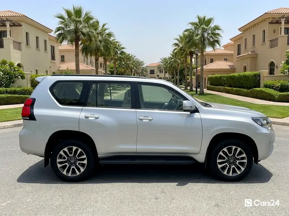 AED 2,249/month | 0 DP | Free 3 Months Warranty | 30 Day Return | TOYOTA LAND CRUISER PRADO 2023 - Image 5