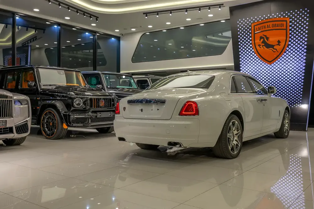 2010 | Rolls Royce Ghost -  GCC Specs Emirates | Super Mint Condition | NO Accident | Low Milage - Image 4