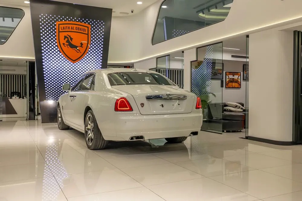 2010 | Rolls Royce Ghost -  GCC Specs Emirates | Super Mint Condition | NO Accident | Low Milage - Image 6