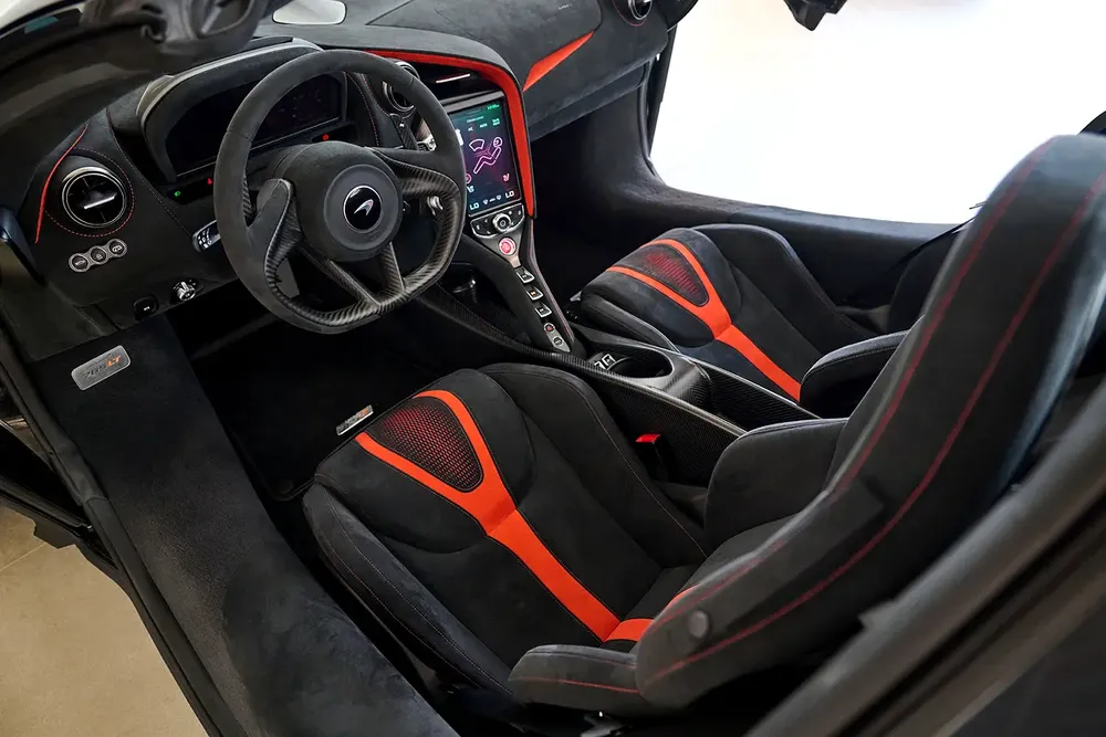 McLaren 765LT Spider - GCC Specs - Lease to Own Avaiable - Image 10