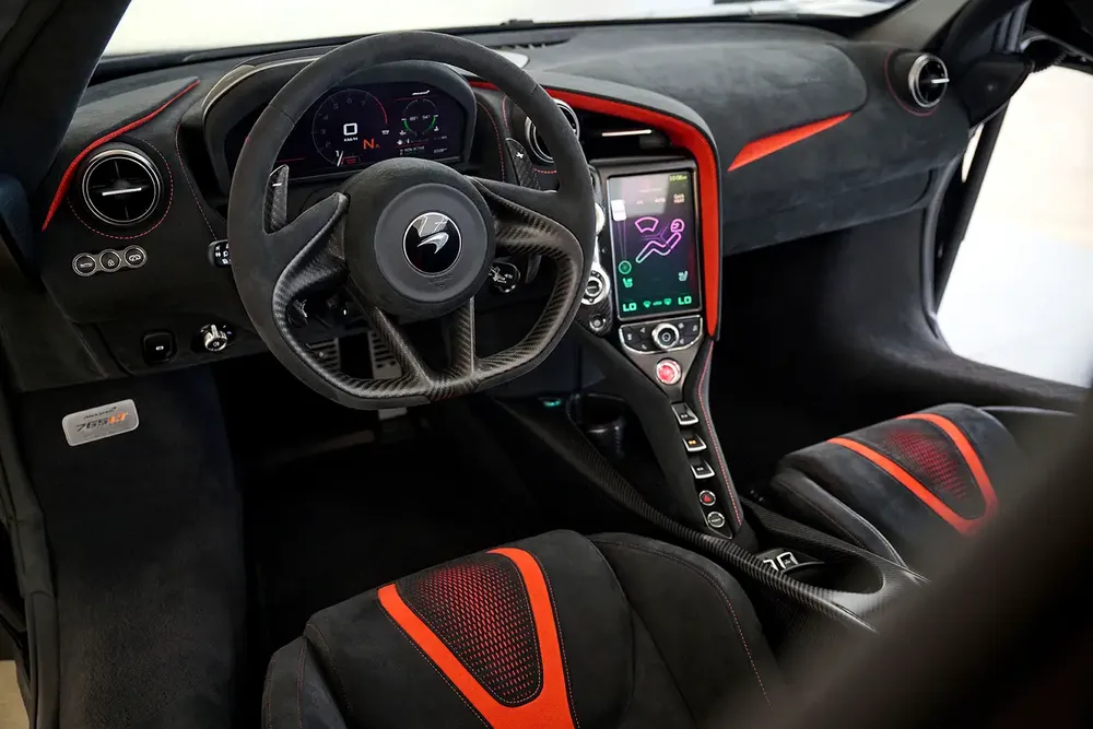 McLaren 765LT Spider - GCC Specs - Lease to Own Avaiable - Image 11