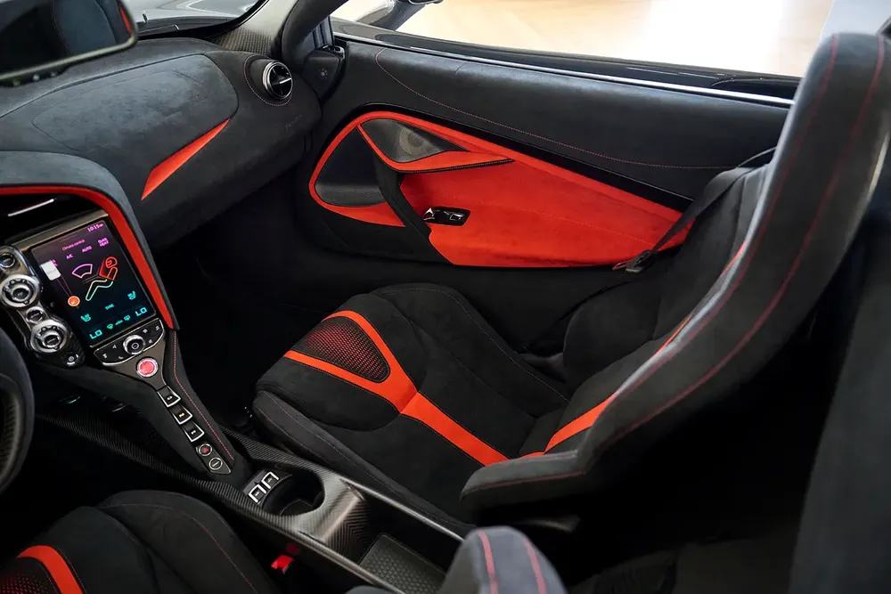 McLaren 765LT Spider - GCC Specs - Lease to Own Avaiable - Image 16