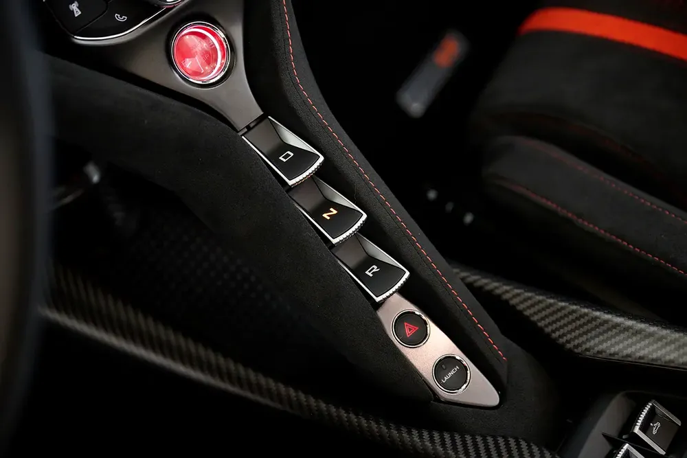 McLaren 765LT Spider - GCC Specs - Lease to Own Avaiable - Image 17